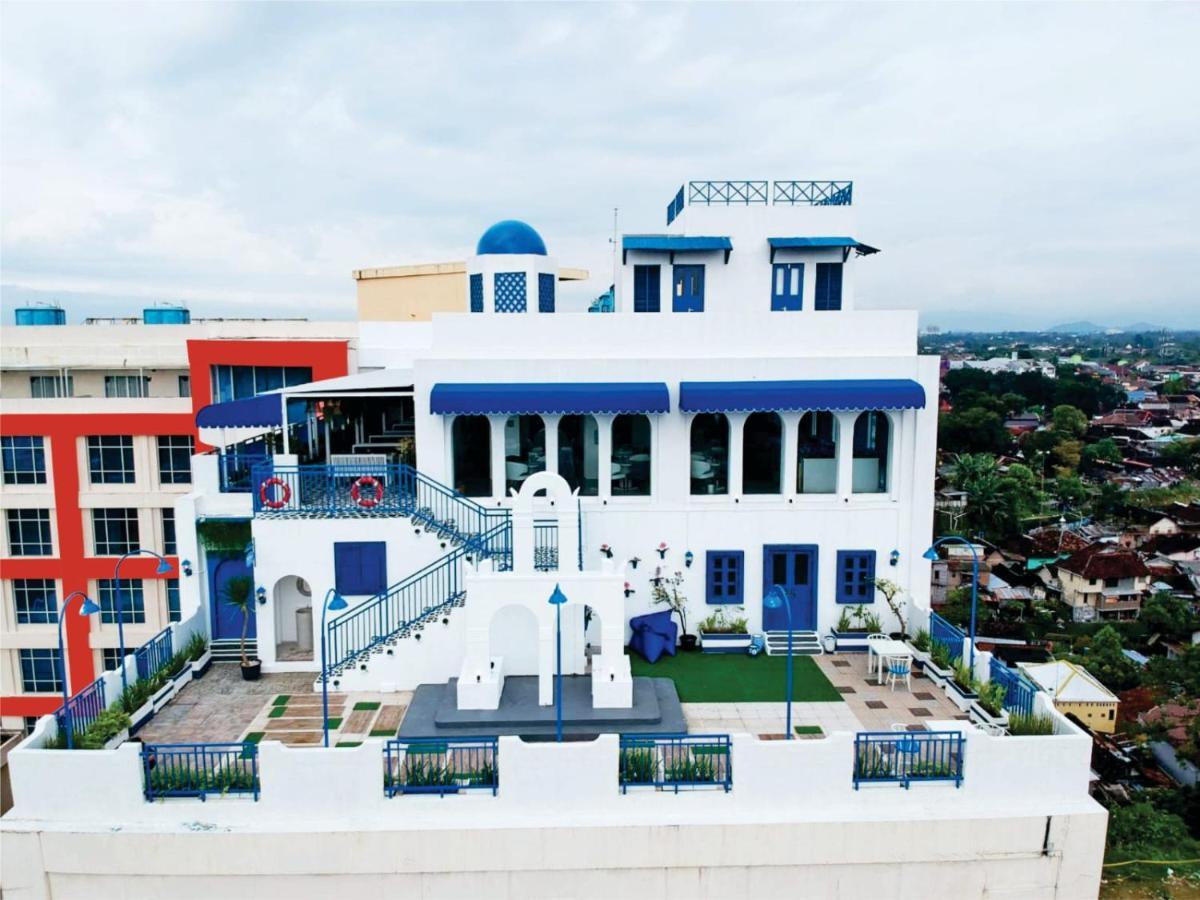 Cavinton Hotel Malioboro Yogyakarta By Tritama Hospitality Экстерьер фото