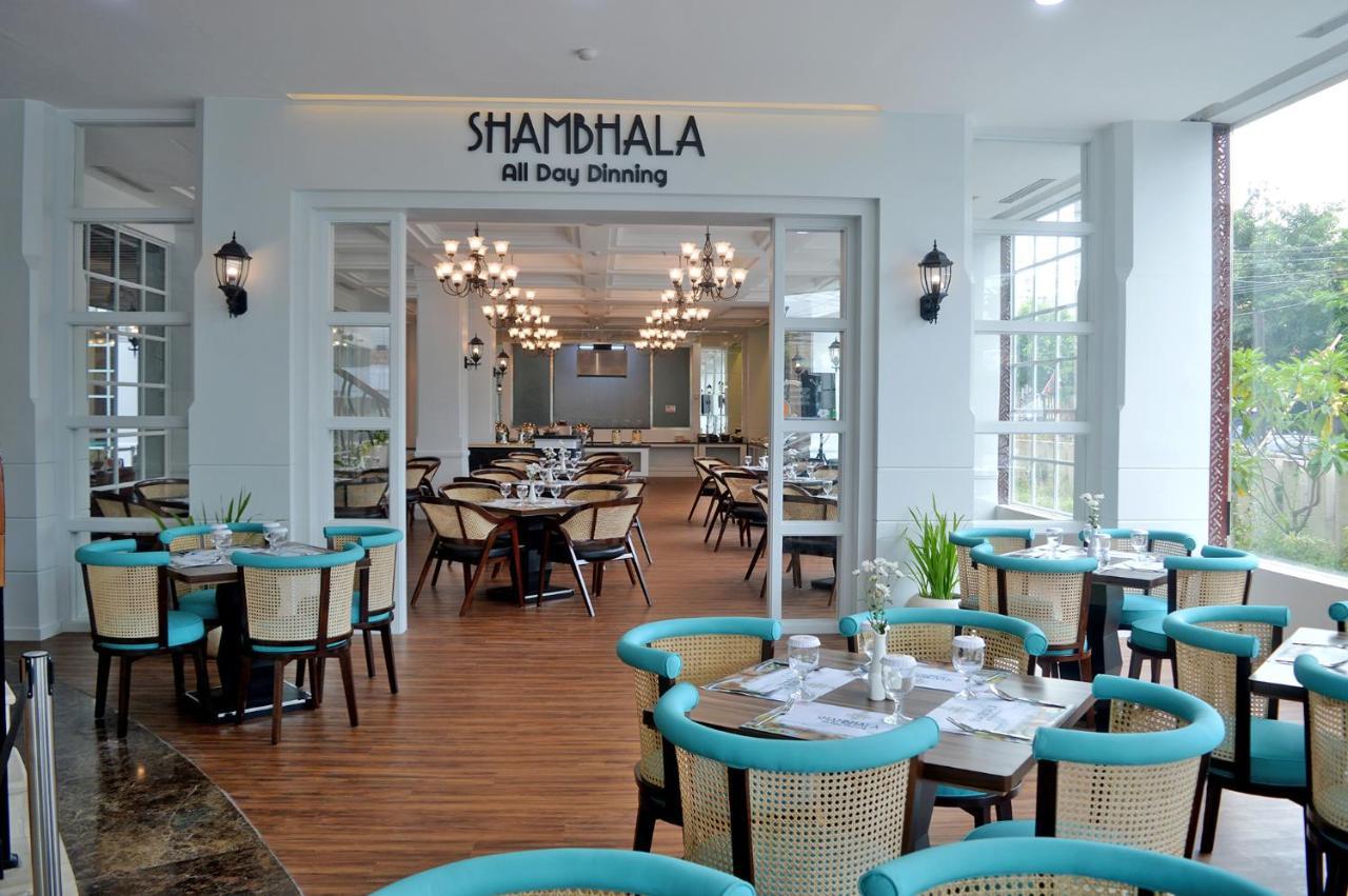 Cavinton Hotel Malioboro Yogyakarta By Tritama Hospitality Экстерьер фото