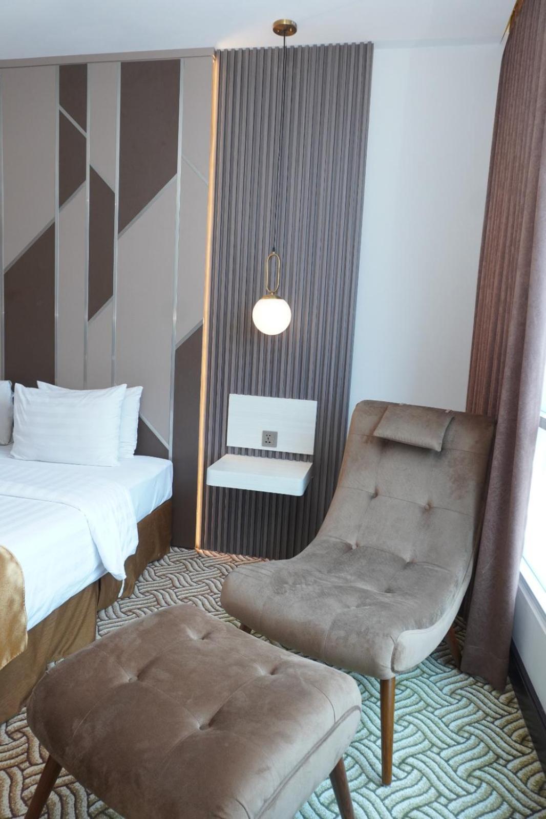Cavinton Hotel Malioboro Yogyakarta By Tritama Hospitality Экстерьер фото