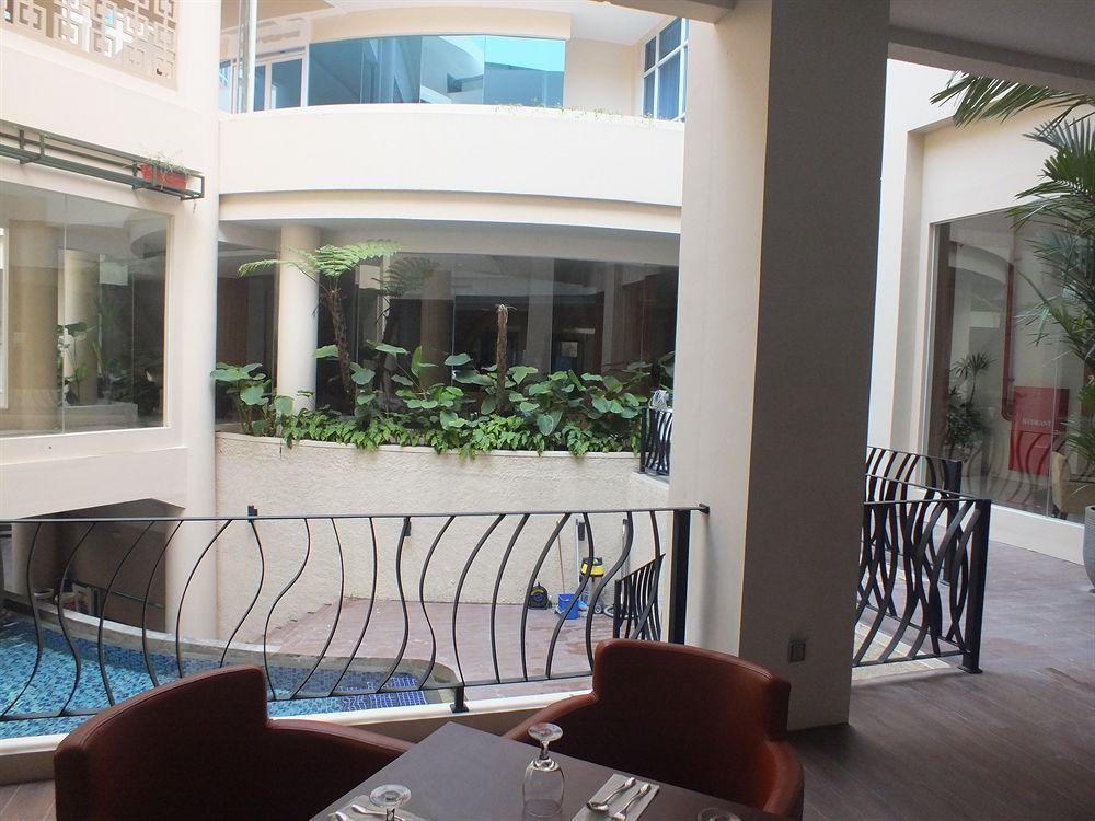 Cavinton Hotel Malioboro Yogyakarta By Tritama Hospitality Экстерьер фото