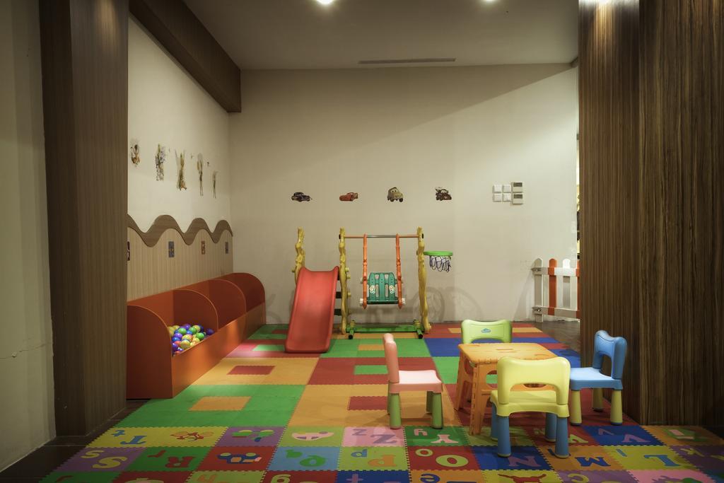 Cavinton Hotel Malioboro Yogyakarta By Tritama Hospitality Экстерьер фото